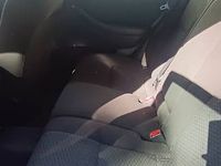 używany Toyota Avensis 