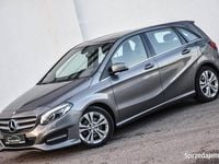 Używany Mercedes A180 Edition 2016 Beżowy Minivan