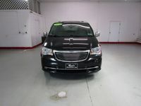 używany Chrysler Town & Country 3.6dm 283KM 2016r. 54 843km