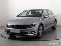 Używany VW Passat 180 KM (132 kW) 2017 Srebrny Sedan/Limuzyna