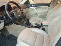 Używany Skoda Octavia 105 KM (77 kW) 2010 Niebieski Hatchback