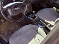Używany Audi A4 1998 Niebieski Kombi
