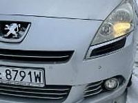 używany Peugeot 5008 1.6dm 114KM 2013r. 230 000km