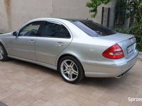 używany Mercedes E55 AMG AMG V8 Kompressor 476KM 700Nm 2002 Sedan