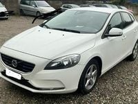Używany Volvo V40 Momentum 150 KM (110 kW) 2014 Czarny Hatchback