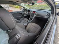 używany Opel Astra 4dm 120KM 2012r. 145 000km