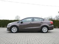 Używany Kia Rio 84 KM (61 kW) 2015 Brązowy Sedan/Limuzyna