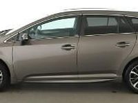 używany Toyota Avensis Edition-S automat navi grzane fotele kamera hak tempomat