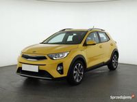 Używany Kia Stonic 100 KM (73 kW) 2018 Żółty SUV