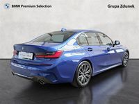 Używany BMW 318 Shadowline 150 KM (110 kW) 2019 Portimao blue metallic metalizowany Sedan/Limuzyna