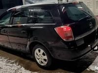 Używany Opel Astra 2008 Czarny Kombi