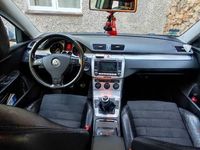 Używany VW Passat 2006 Srebrny Sedan/Limuzyna