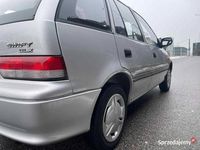 używany Suzuki Swift 2001 — zadbany Fresh‑Timer, idealny na co dzień i do kolekcji