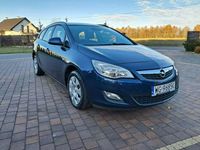 Używany Opel Astra 140 KM (102 kW) 2011 Inny kolor Sedan/Limuzyna