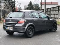 Używany Opel Astra 110 KM (80 kW) 2010 Szary (metalik) Hatchback