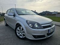 używany Opel Astra 1.8dm 125KM 2005r. 242 000km