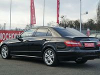 używany Mercedes E220 2.1dm 171KM 2012r. 299 000km