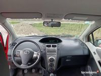 używany Toyota Yaris z Niemiec serwisowana nowe hamulce,opony 2020r