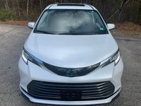 używany Toyota Sienna 2.5dm 245KM 2023r. 75km