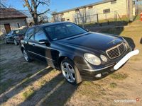 Używany Mercedes E320 Avantgarde 2003 Czarny Sedan/Limuzyna