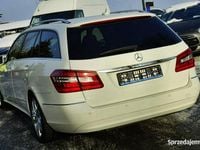 Używany Mercedes E220 Avantgarde 170 KM (125 kW) 2011 Biały Kombi