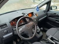 używany Opel Zafira 1.9 tdci 7 osobowa