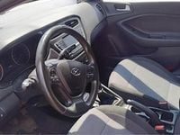 Używany Hyundai i20 2020 Czerwony Hatchback