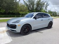 używany Porsche Cayenne 4dm 453KM 2021r. 2 600km