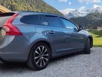 Używany Volvo V60 2017 Szary Kombi