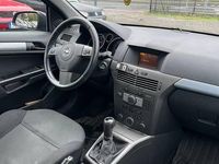 używany Opel Astra 1.9 2006