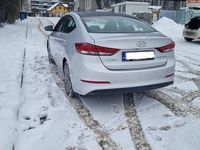 Używany Hyundai Elantra 2017 Srebrny Sedan/Limuzyna