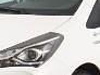 Używany Toyota Yaris 101 KM (74 kW) 2020 Biały Hatchback