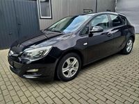 Używany Opel Astra 120 KM (88 kW) 2014 Czarny Hatchback