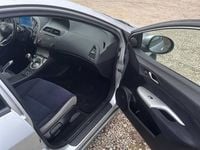 Używany Honda Civic 140 KM (102 kW) 2008 Srebrny Sedan/Limuzyna