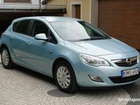 Używany Opel Astra 140 KM (102 kW) 2010 Niebieski Hatchback