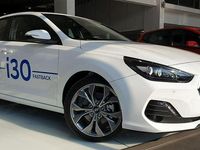 Używany Hyundai i30 GO! 100 KM (73 kW) 2018 Niebieski jasny (metalik) Hatchback