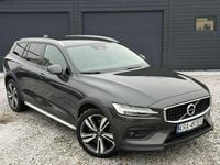 używany Volvo V60 CC 2dm 250KM 2022r. 58 300km