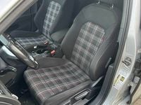 używany VW Golf VII GTI 2.0 220km manual mały przebieg