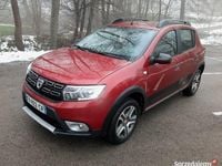 Używany Dacia Sandero Prestige 90 KM (66 kW) 2019 Bordowy Hatchback