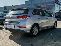 Używany Hyundai i30 110 KM (80 kW) 2022 Srebrny Hatchback