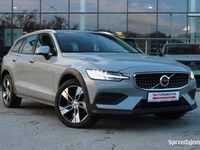 Używany Volvo V60 CC 2024 Kombi