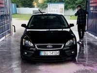 Używany Ford Focus 2005 Czarny Hatchback