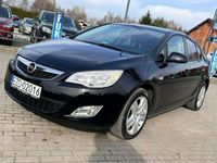 używany Opel Astra 1.4dm 140KM 2011r. 143 000km