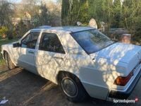 Używany Mercedes 190 1989 Sedan/Limuzyna