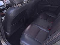 Używany Toyota Avensis 2016 Brązowobeżowy Kombi