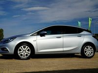 Używany Opel Astra 136 KM (100 kW) 2018 Niebieski jasny (metalik) Hatchback