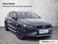 Używany Volvo V60 CC 250 KM (183 kW) 2022 Niebieski Kombi