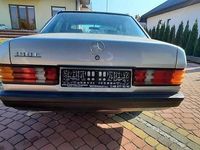 używany Mercedes 190 stan kolekcjonerski