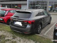 używany Toyota Avensis AVENSIS kombi, stan idealny, pełne wyposażeniekombi, stan idealny, pełne wyposażenie