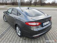 używany Ford Fusion Hybryda Plug-in Titanium 2016r. Bogato wyposażon